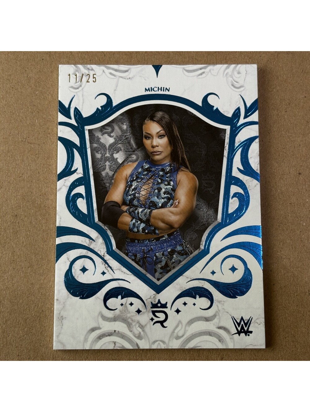 2025 Topps Royalty WWE Michin #084 Blue #/25 SmackDown
